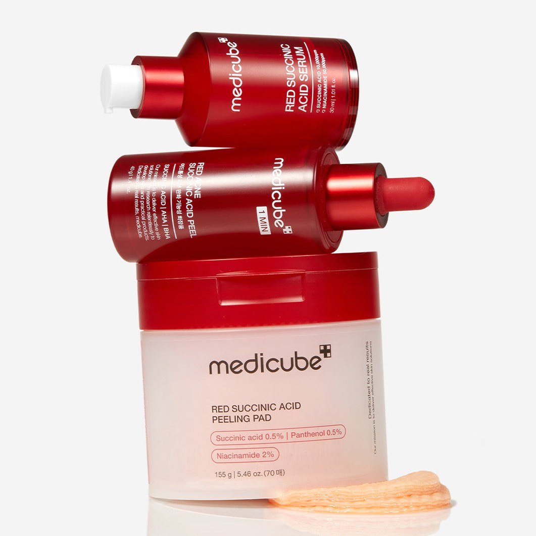 Red Succinic Acid Panthenol Pads - Medicube